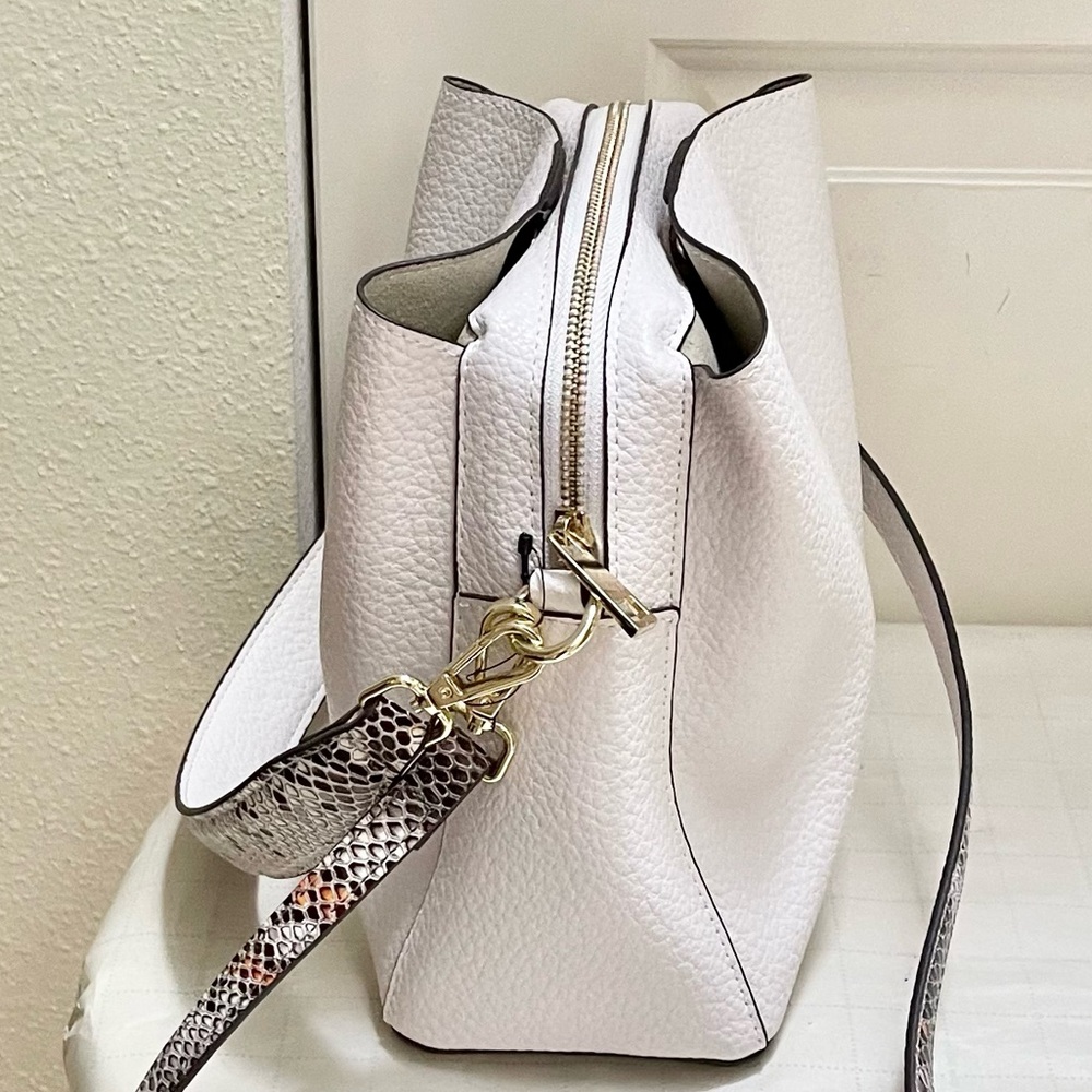 BNWT Sondra Roberts Squared vegan leather bag - Picture 6 of 16